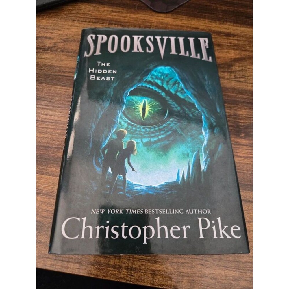Spooksville : The Hidden Beast by Christopher Pike